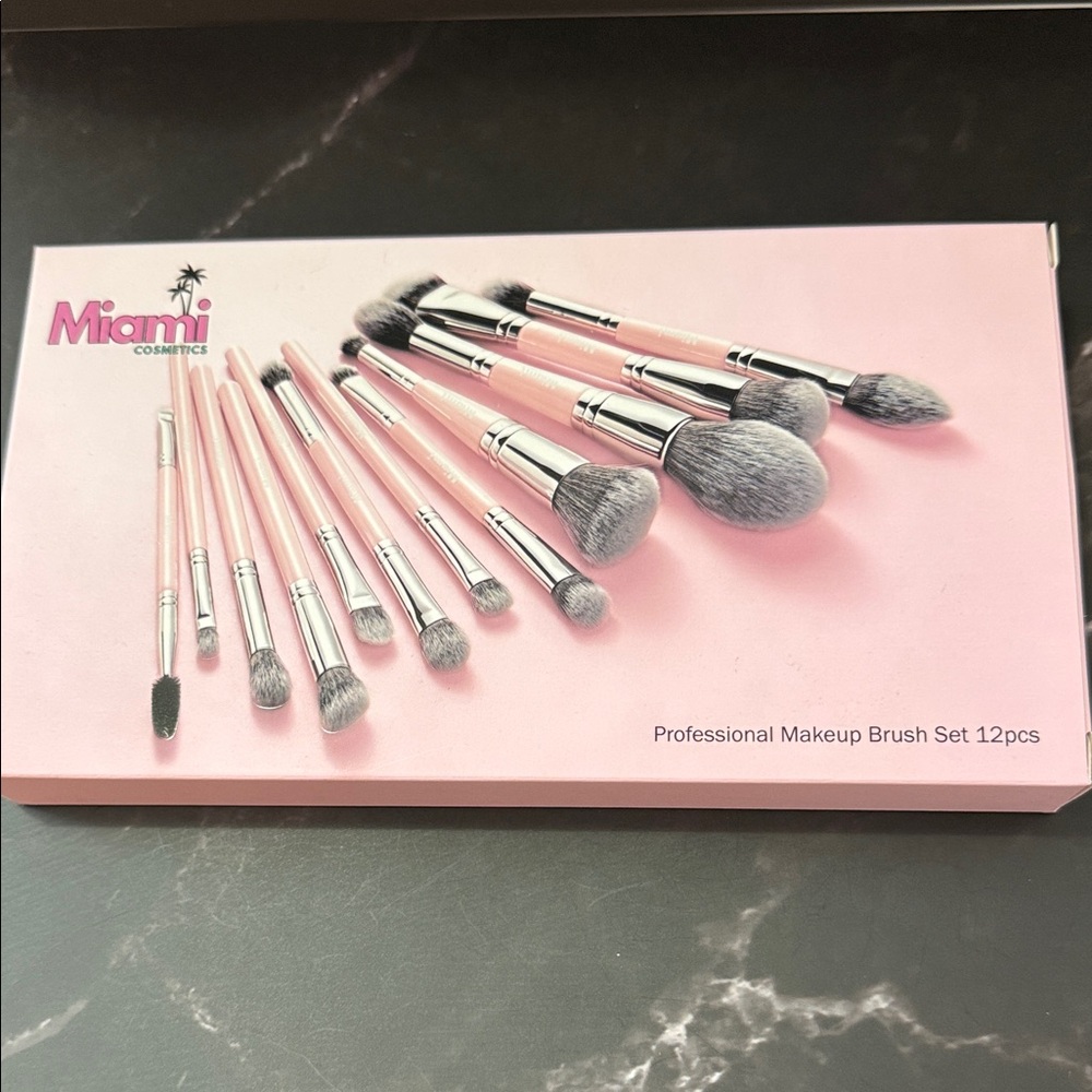 Miami Cosmetics Makeup 12 Piece Brush Set